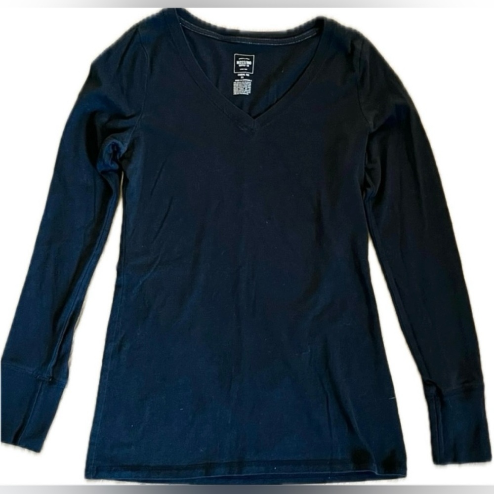 Mossimo Supply Co. Black Casual V neck long sleeve Tee. Women’s size Small